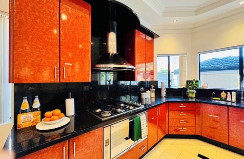 Ramsgate Beach House | Spacious 5-bedroom house water view in Ramsgate Beach with WiFi, AC.