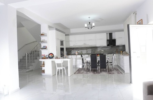 Korce Villa | Spacious 5-bedroom villa in enchanting Sovjan with AC