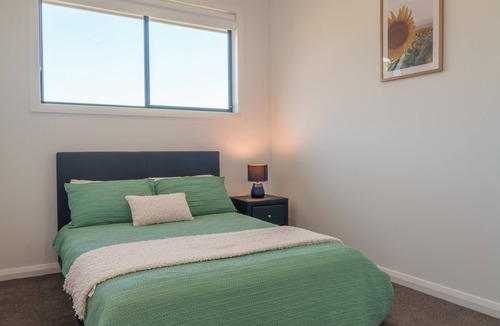 Cobbitty House | Spacious 5 Br 3 Ba Modern house Cobbitty