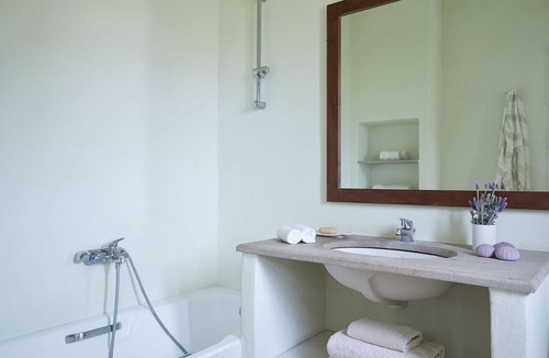 Serifos Villa | Spacious 6 bdrm Stone Villa with Pool