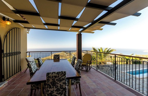 Achlada Villa | Spacious 7-bedroom villa with private pool and amazing view