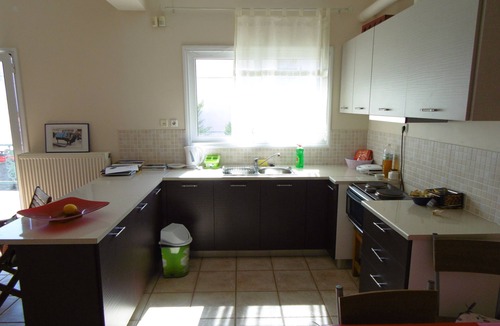 Korinthos Apartment | Spacious Apartment Up To 6 People , 136 Sqm , Central , Quiet , By The Sea