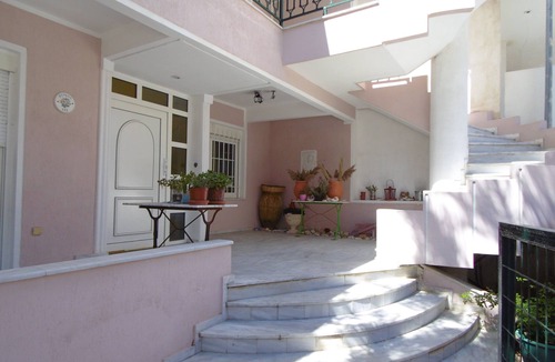 Korinthos Apartment | Spacious Apartment Up To 6 People , 136 Sqm , Central , Quiet , By The Sea