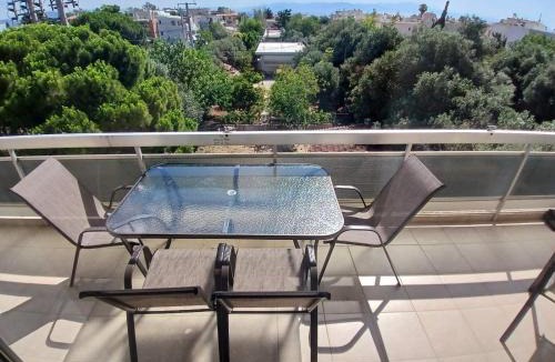 Nea Makri Apartment | Spacious apartment with top view