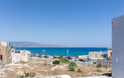 Heraklion Apartment | Spacious cozy seaview apartment in Heraklion