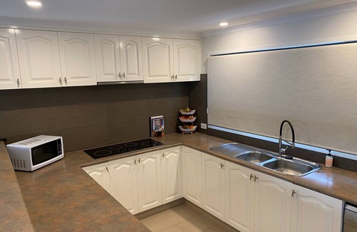 Clifton Springs House | Spacious Family Entertainer- Close to Wineries, Adventure Park and the bay