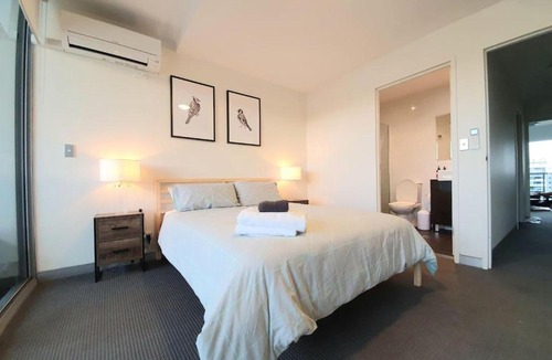 Alexandria Apartment | Spacious & Fresh - City Apartment With Parking