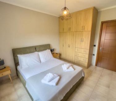 Pogoni Apartment | Spacious Modern Home in Kalpaki