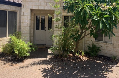 Morley House | Spacious, Modern & Private 3x2, A/C, 15 Mins to City, Airport & Beach