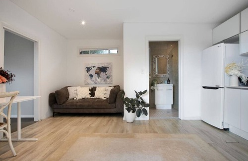 Collaroy Apartment | Spacious Oceanview Escape with Pool & Cabana