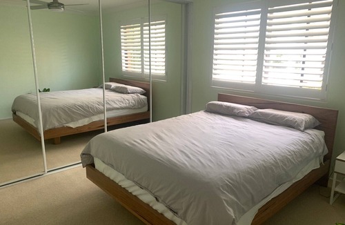 Dee Why Apartment | Spacious one bed apartment, short walk to the beach and transport.