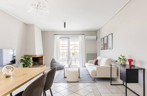 Marousi Apartment | Spacious Serenity in Marousi