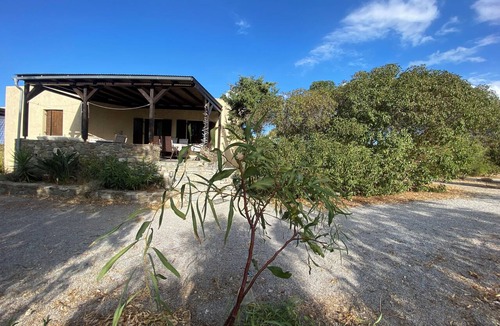 Sitia House | Spacious vacation home for 2–6 people, right on the beach, surrounded by nature, pet-friendly