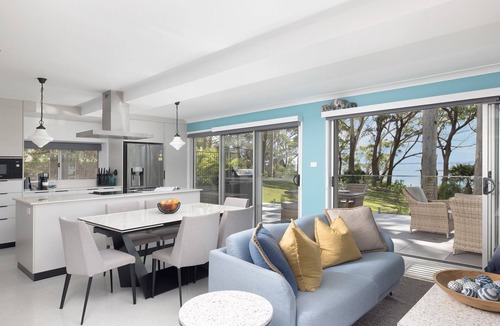Soldiers Point Apartment | Spacious Woodlands Water Front Soldiers Point- Ground Floor Apartment