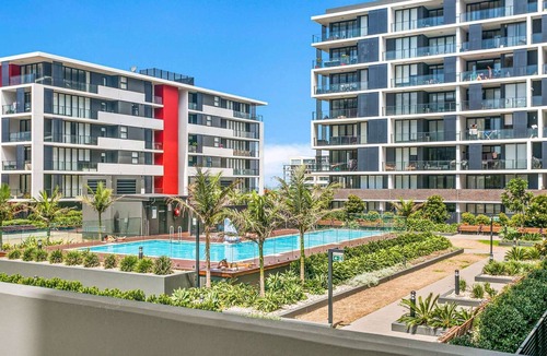 Hotham Heights Apartment | Spectacular 10th Floor, 2 Bed, 2 Bath,Wollongong Ocean View Apartment