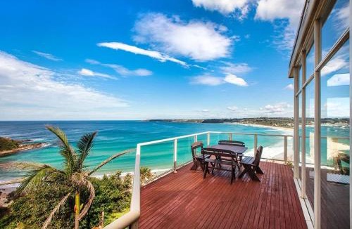 Mollymook Beach House | Spectacular Views - steps from Mollymook Beach