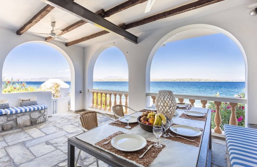 Spetses Villa | Spetses, traditional villa on the waterfront - beach