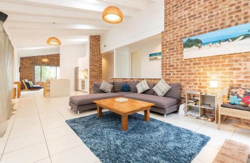 Elizabeth Beach House | Splash