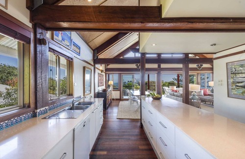 Angourie House | Spook's Point - Oceanstays