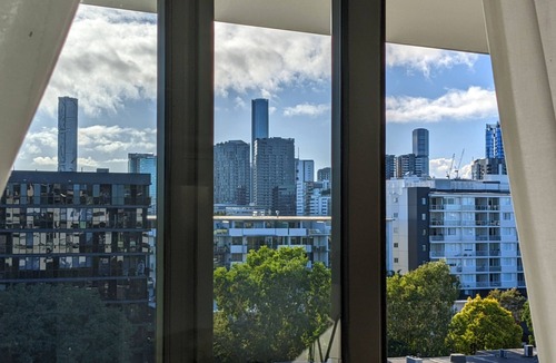 West End Apartment | Sprawling + bright West End aerie close to everything!