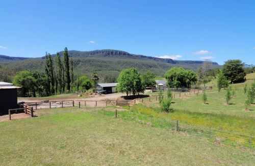 Upper Kangaroo River House | Spring Grove Dairy - Picturesque views!