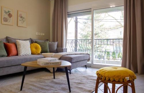 Kozani Apartment | Square House