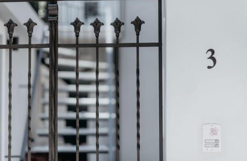 Drama Apartment | ST. BARBARA