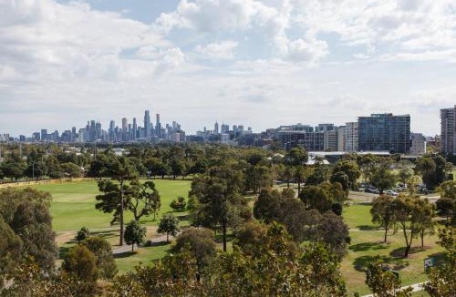 St Kilda Apartment | St Kilda Beach Sanctuary next to Albert Park
