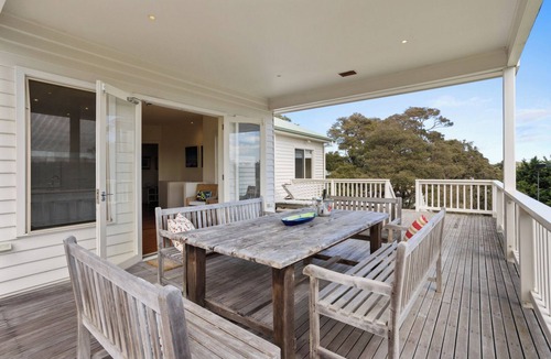 Mornington Peninsula House | ST PAULS SUPERB SORRENTO, 5 BEDROOM, TRI-LEVEL, TENNIS COURT, BEACH, VIEWS!