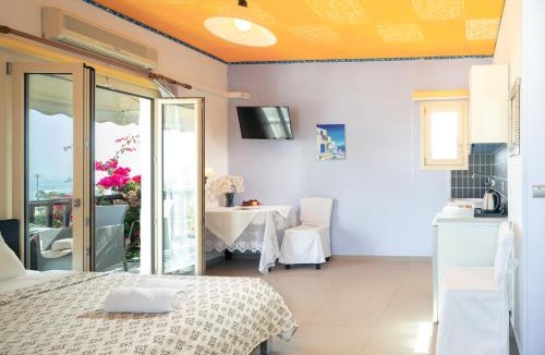 Piskopiano Apartment | Standard big room apartment in blue Aegean with shared pool, kitchen and Ac