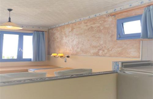 Piskopiano Apartment | Standard big room apartment in blue Aegean with shared pool, kitchen and Ac
