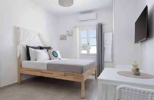Naousa Hotel | Standard Suite, Palma Elegant Suites