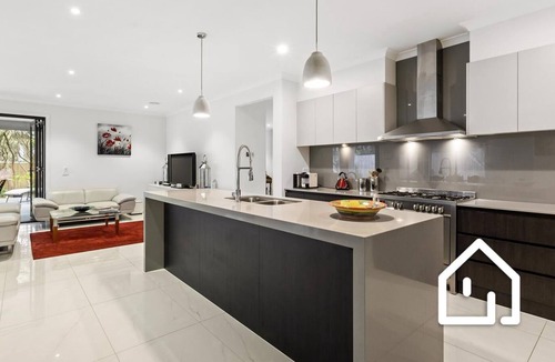 Rye House | Star of Tasman | A Contemporary Oceanside Retreat
