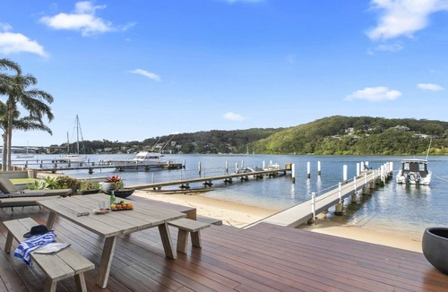 Booker Bay Apartment | Stay 7, pay 5 these school holidays-Pool/spa/sauna