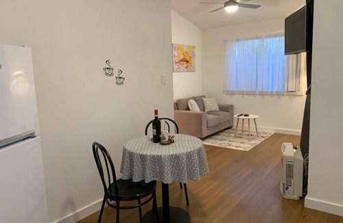 Colo Vale Cottage | Stay and Relax 1 - Promotion wine and snacks for May.