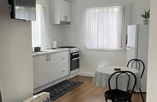 Colo Vale Cottage | Stay and Relax 1 - Promotion wine and snacks for May.