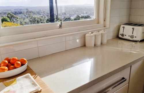 Turvey Park House | Stay at Beauty Point Wagga 5bdr 2bth magical views