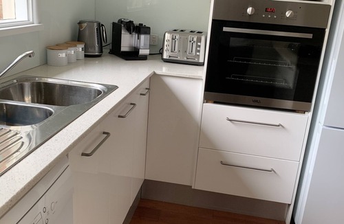 Emu Plains House | Stay Penrith~Work, Rest and Play~Gateway to the Blue Mountains~