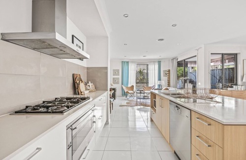 Wantirna South House | StayAU 4BR Designer Home in Knox