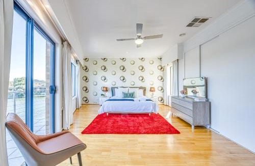 Sanctuary Lakes House | StayAU 6BR Deluxe Lakeview House Point Cook