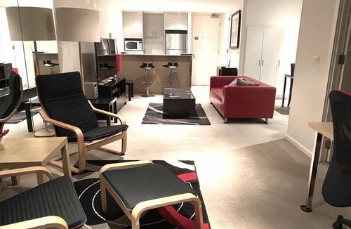 Port Melbourne Apartment | StayCentral - Spacious Seaviews (Port Melbourne) - Bay Street Port Melbourne - 1 Bedroom, 1 Bed, 1 Bathroom, 1 secure parking spot.