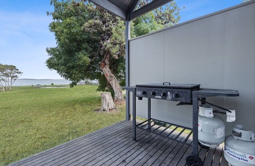 Forge Creek House | Steamer - Waterfront Retreat: Secluded lodges perfect for nature lovers
