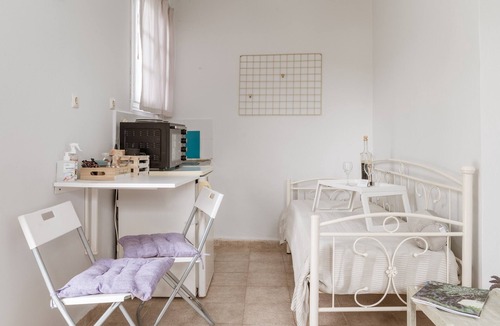 Steniai Apartment | Stenies Little Nook Apartment with Mountain View, Wi-Fi and Air Conditioning