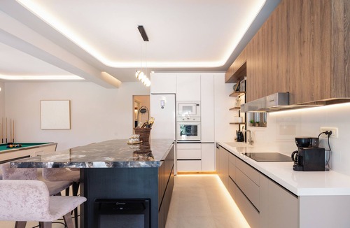 Platanes Villa | Step Into a Lush Oasis of All Comforts by the Sea!