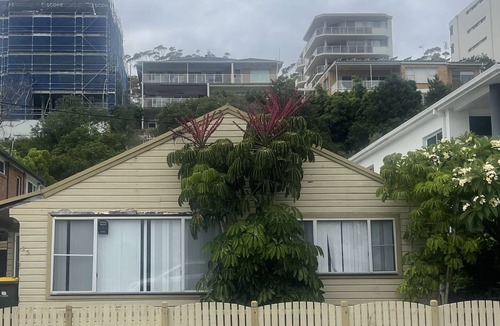 Nelson Bay House | Stillwater, 25 Victoria Parade - large cottage across from the water sleeping 13