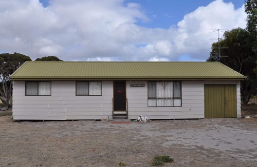 Para Wurlie House | Stoneybroke ~ A wonderful beach for children, Dog Friendly!