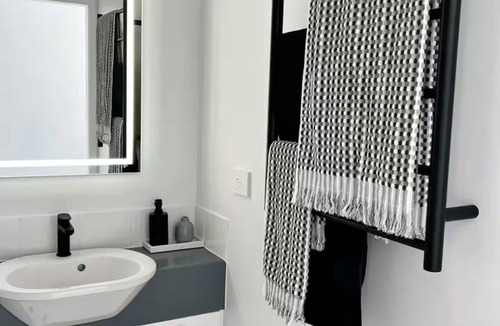 Kangaroo Point Apartment | Studio apartment with City Views