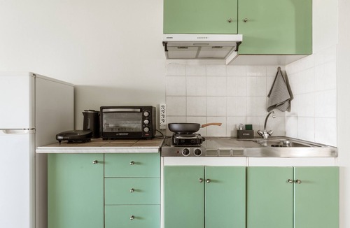 Kiparissia Apartment | Studio Apartment '4' with Private Terrace, Wi-Fi and Air Conditioning
