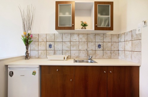 Alikanas Apartment | Studio Apartment 'Eleni's Garden Studio 2' with Pool, Private Balcony & A/C