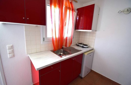 Glastros Apartment | Studio apartment for 4 people, with bathroom and
